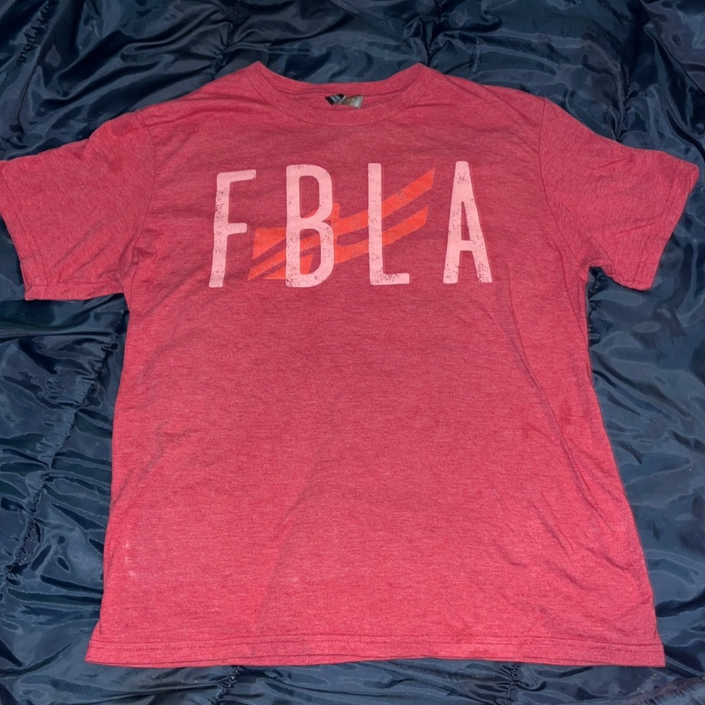 Tee shirt